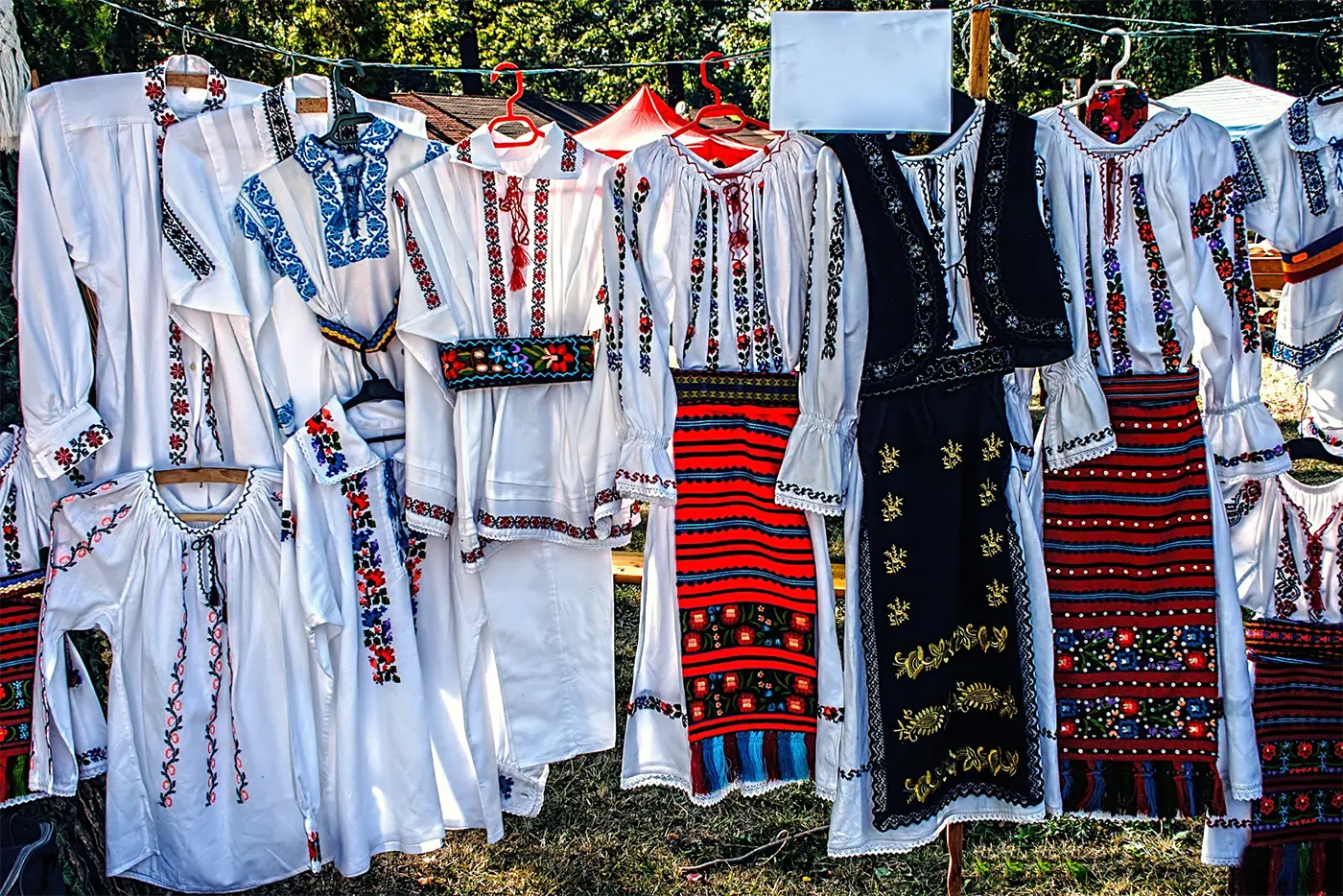 costume traditionale romanesti